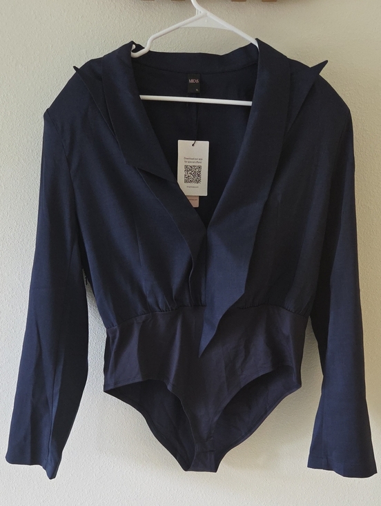 Micas Tops - Moss Navy Long-Sleeve V-Neck Bodysuit